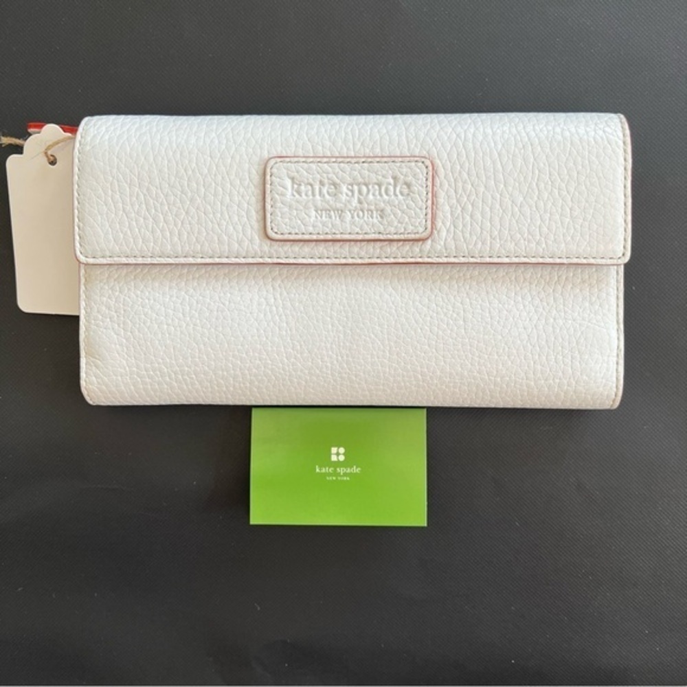 Kate Spade NWOT White Pebbled Leather Tri Fold Full Size Accordion Wallet
